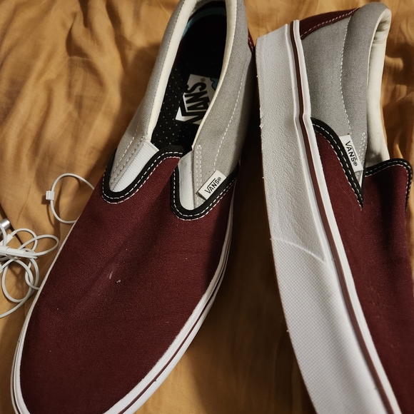 Vans - Picture 4 of 5